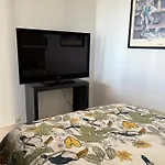 아파트 Malibu Face A La !